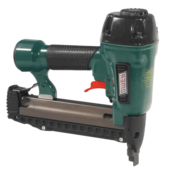 Capsator pneumatic OMER M1.740, unelte profesionale pentru fixare industrială, fiabil și performant.