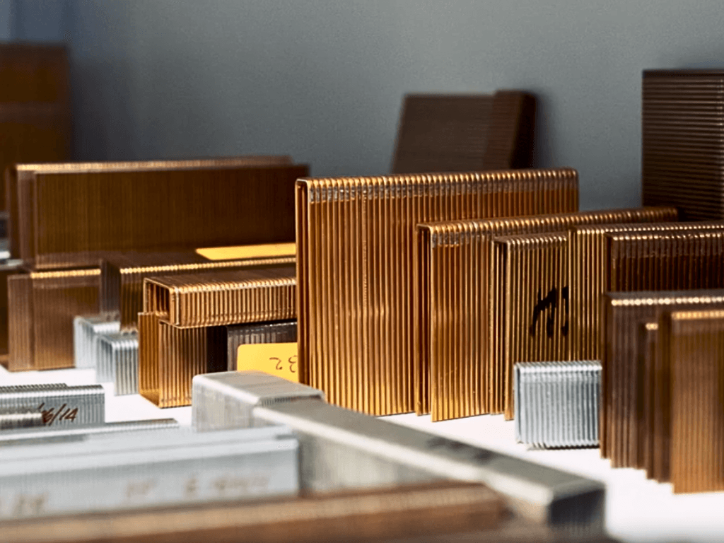 capse metalice de diferite lungimi