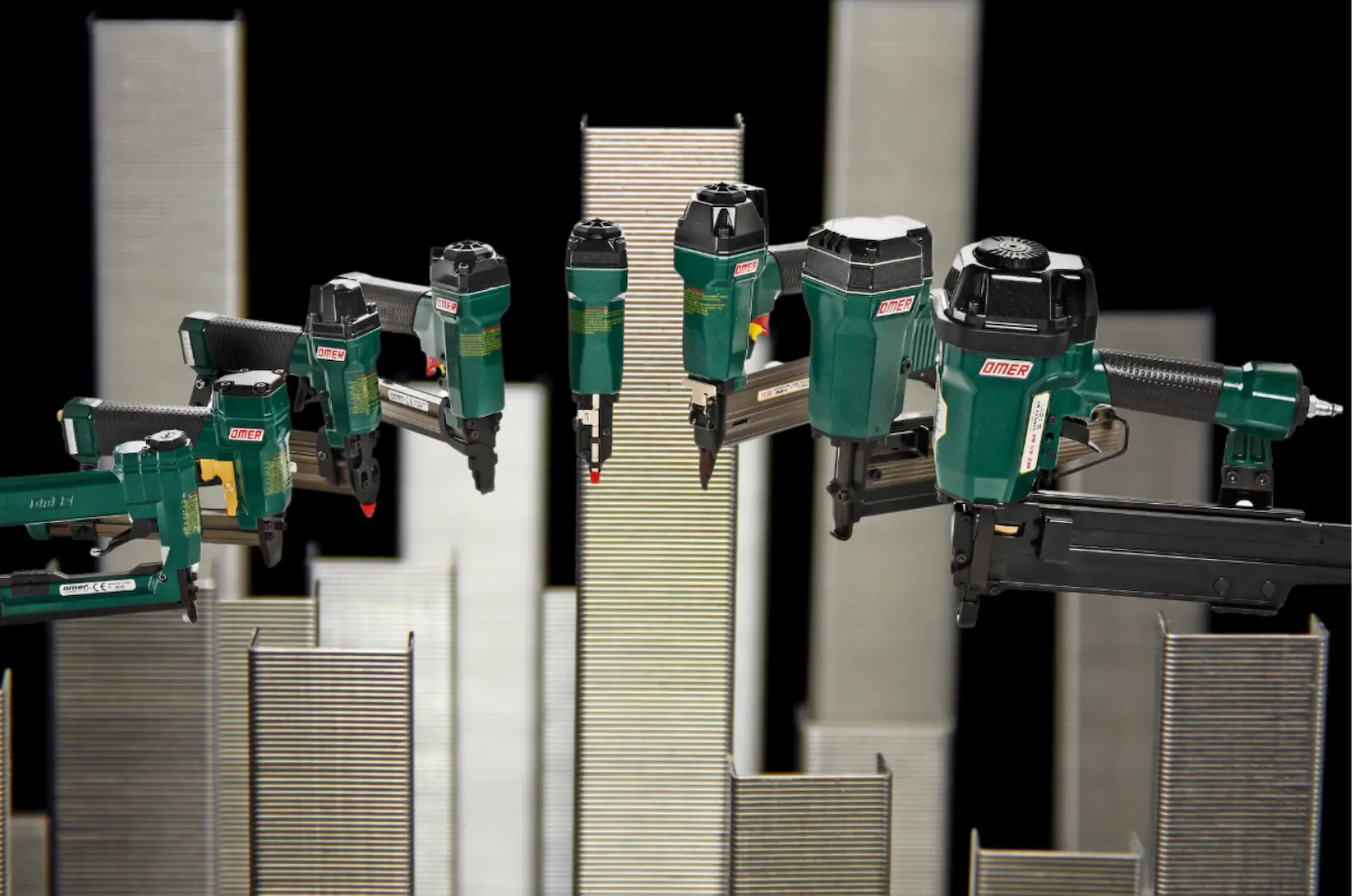 Banner homepage capsatoare pneumatice si capse metalice.